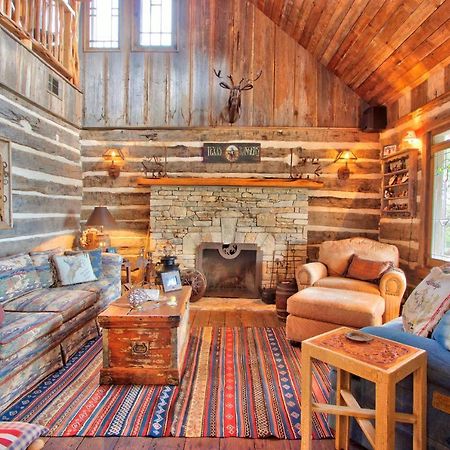 Villa Log Cabin At Old Glory Ranch Wimberley Exterior foto