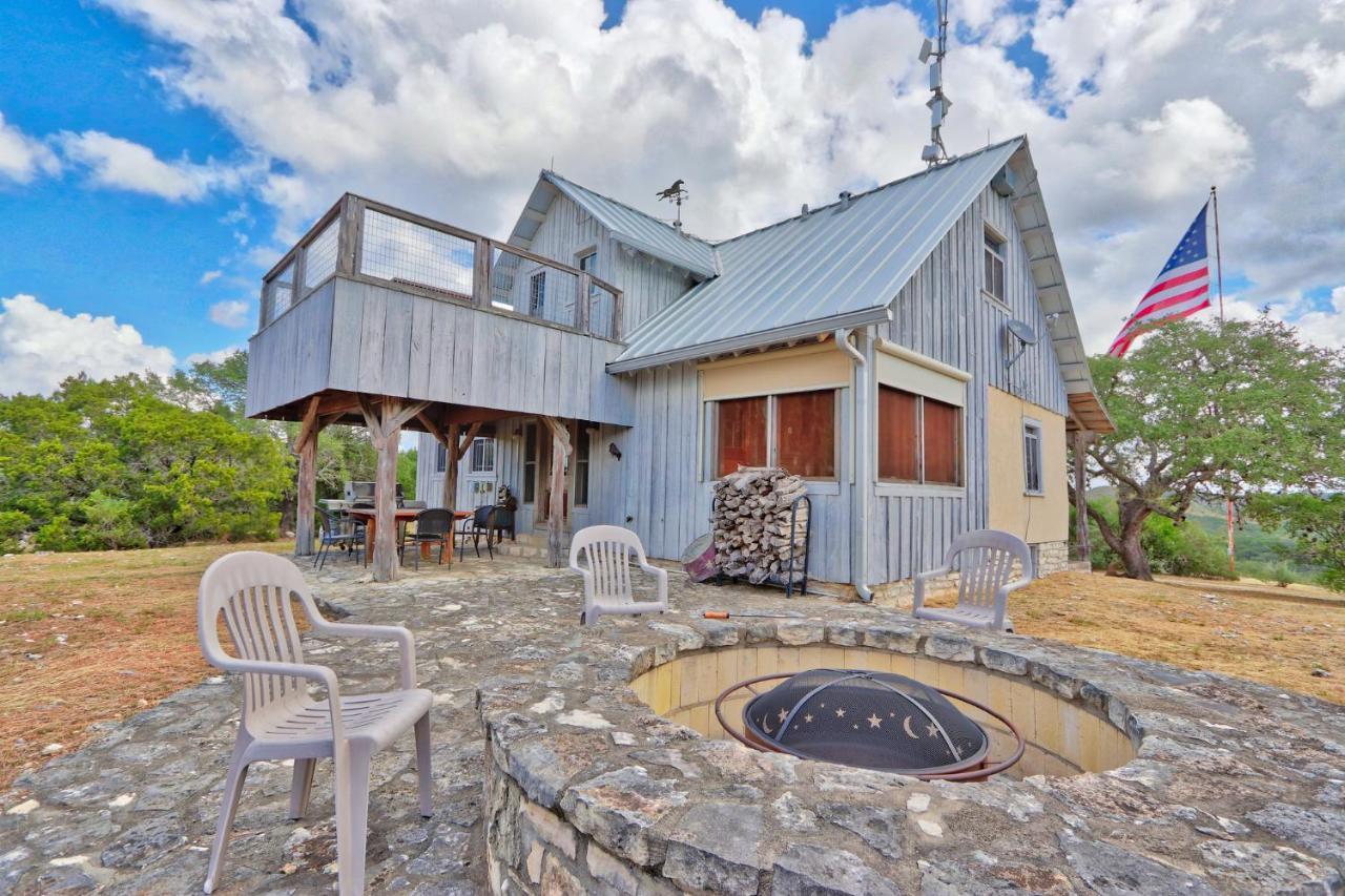 Villa Log Cabin At Old Glory Ranch Wimberley Exterior foto
