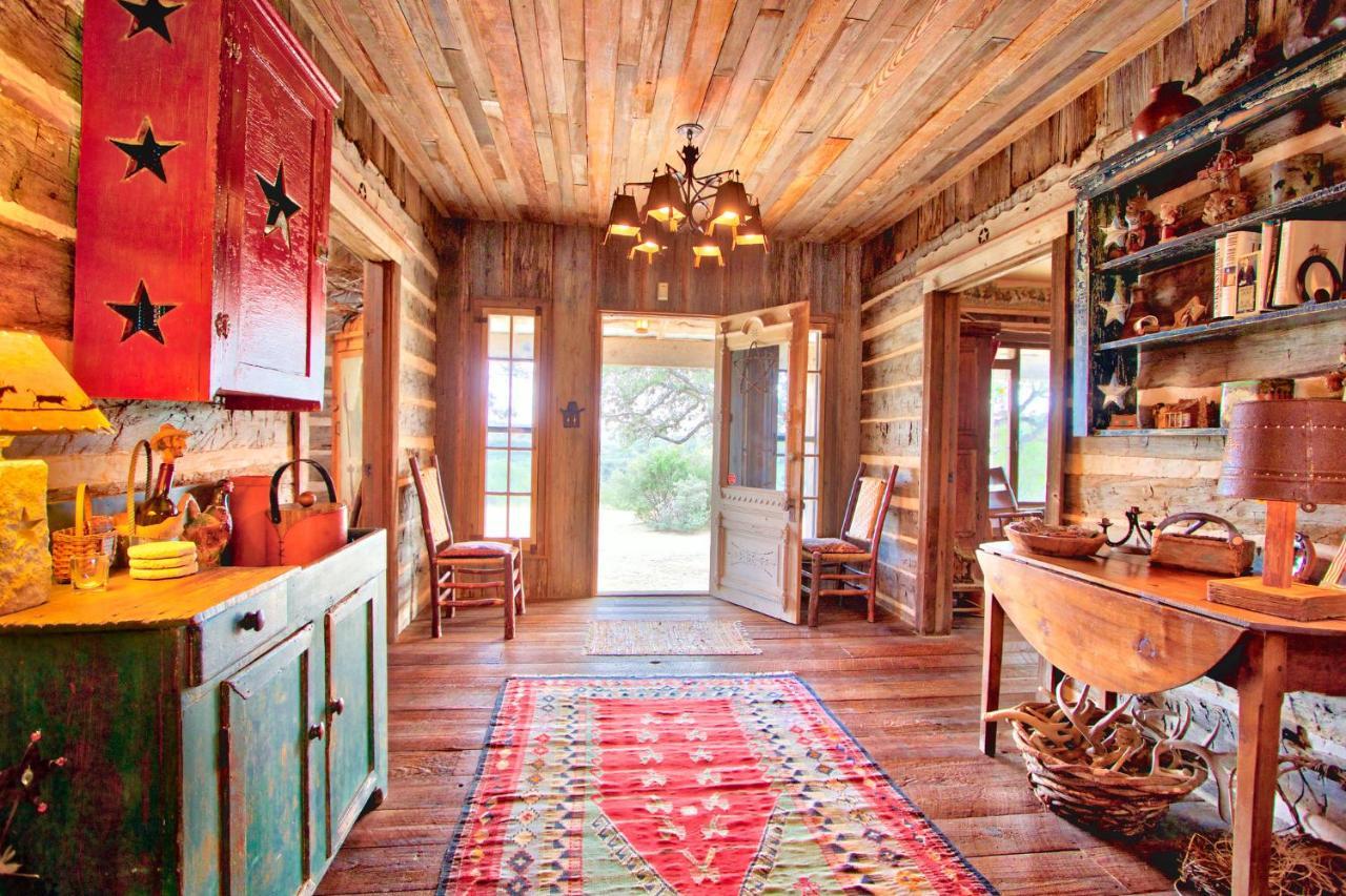 Villa Log Cabin At Old Glory Ranch Wimberley Exterior foto