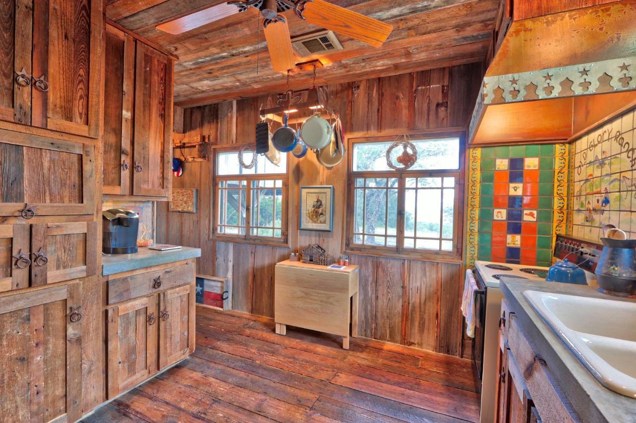 Villa Log Cabin At Old Glory Ranch Wimberley Exterior foto