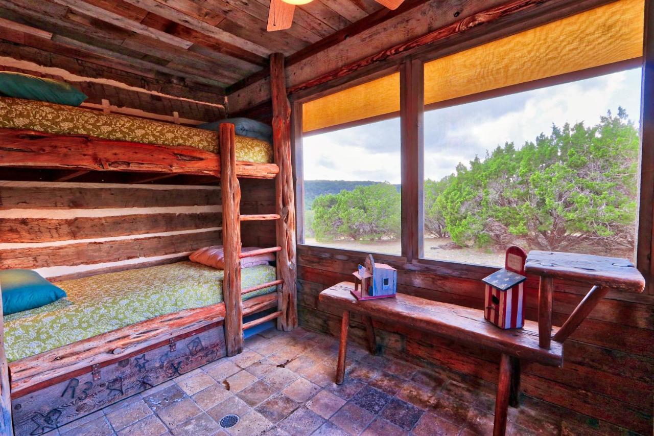 Villa Log Cabin At Old Glory Ranch Wimberley Exterior foto