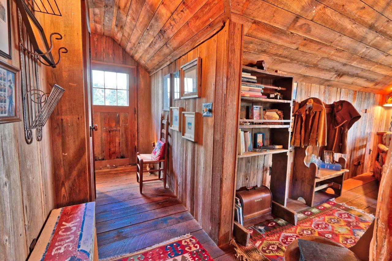 Villa Log Cabin At Old Glory Ranch Wimberley Exterior foto