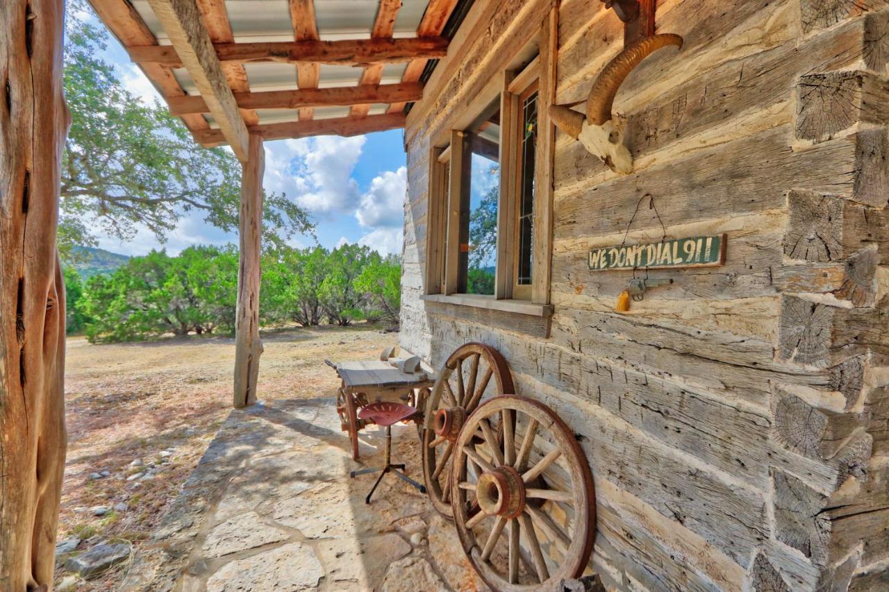Villa Log Cabin At Old Glory Ranch Wimberley Exterior foto