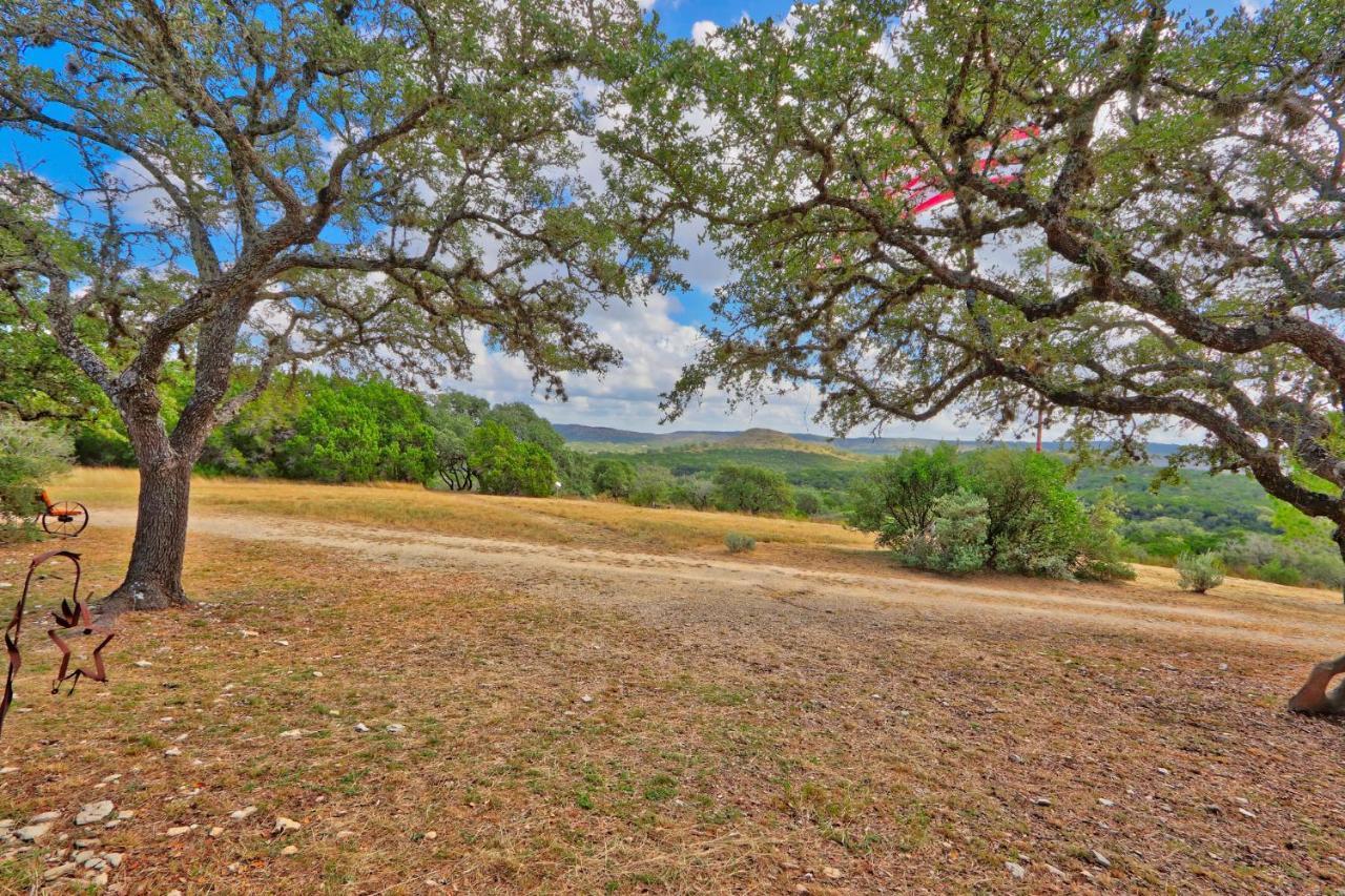 Villa Log Cabin At Old Glory Ranch Wimberley Exterior foto